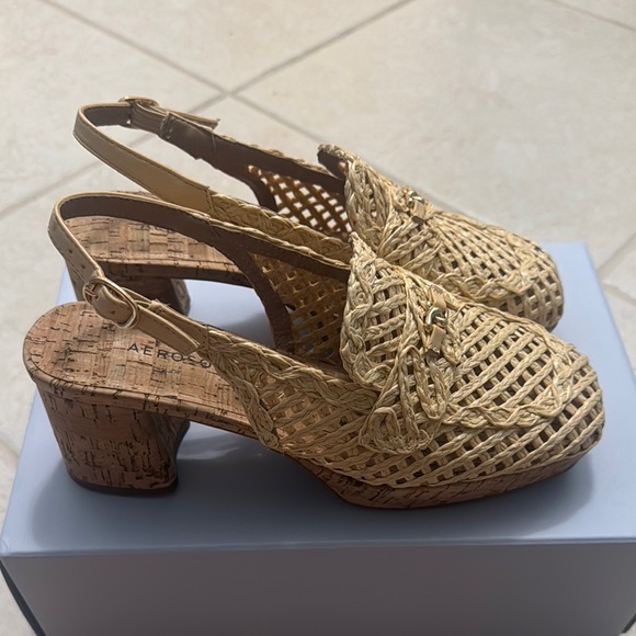 AEROSOLES Tan Slingback Heels with Woven Design - Picture 1 of 5